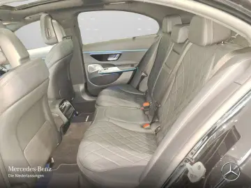 MERCEDES-BENZ E 200 AMG Premium Pano Led SUPERSCREEN…