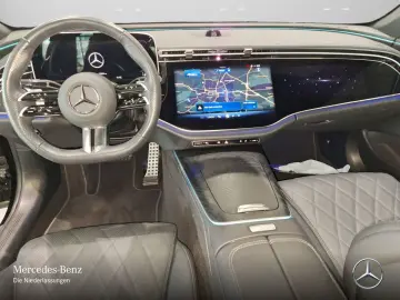 MERCEDES-BENZ E 200 AMG Premium Pano Led SUPERSCREEN…