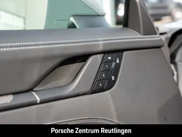 PORSCHE 992 911 Carrera 4 GTS Sportabgas LED-Matrix BOSE