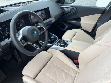 BMW X3 30e xDrive M Sport AHK.Park .Komfort.SH.