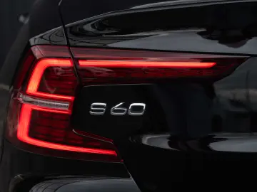 Volvo S60 T8 Recharge AWD Geartronic Inscription