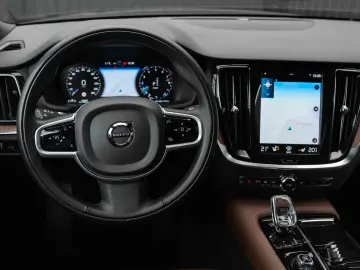 Volvo S60 T8 Recharge AWD Geartronic Inscription