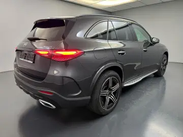 MERCEDES-BENZ GLC 300 de 4M AMG LINE PANO ACC BURM MEMO LED