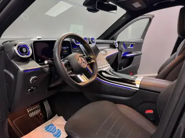 MERCEDES-BENZ GLC 300 de 4M AMG LINE PANO ACC BURM MEMO LED