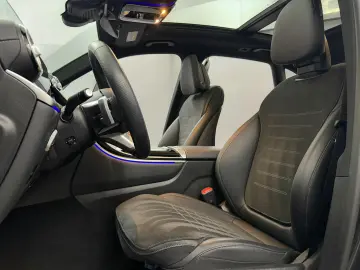 MERCEDES-BENZ GLC 300 de 4M AMG LINE PANO ACC BURM MEMO LED