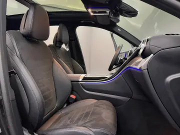 MERCEDES-BENZ GLC 300 de 4M AMG LINE PANO ACC BURM MEMO LED