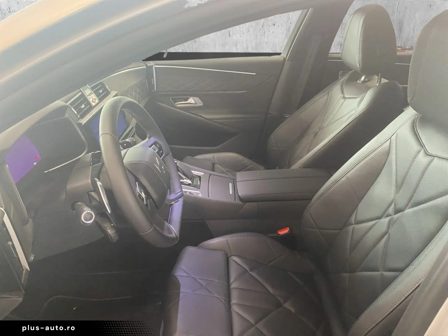 DS DS9 RIVOLI E-TENSE 250 MatrixLED  Leder  FOCAL