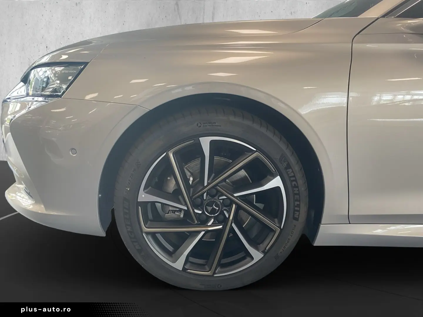 DS DS9 RIVOLI E-TENSE 250 MatrixLED  Leder  FOCAL