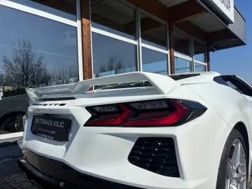 CORVETTE C8 6.2 V8 Stingray 2LT Targa Unfallfrei EU-Spec