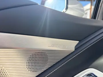 CORVETTE C8 6.2 V8 Stingray 2LT Targa Unfallfrei EU-Spec