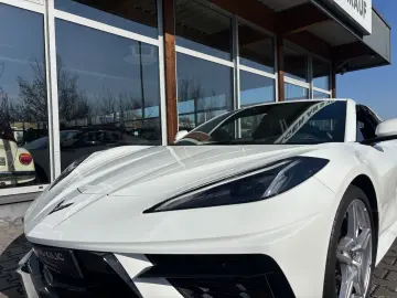 CORVETTE C8 6.2 V8 Stingray 2LT Targa Unfallfrei EU-Spec