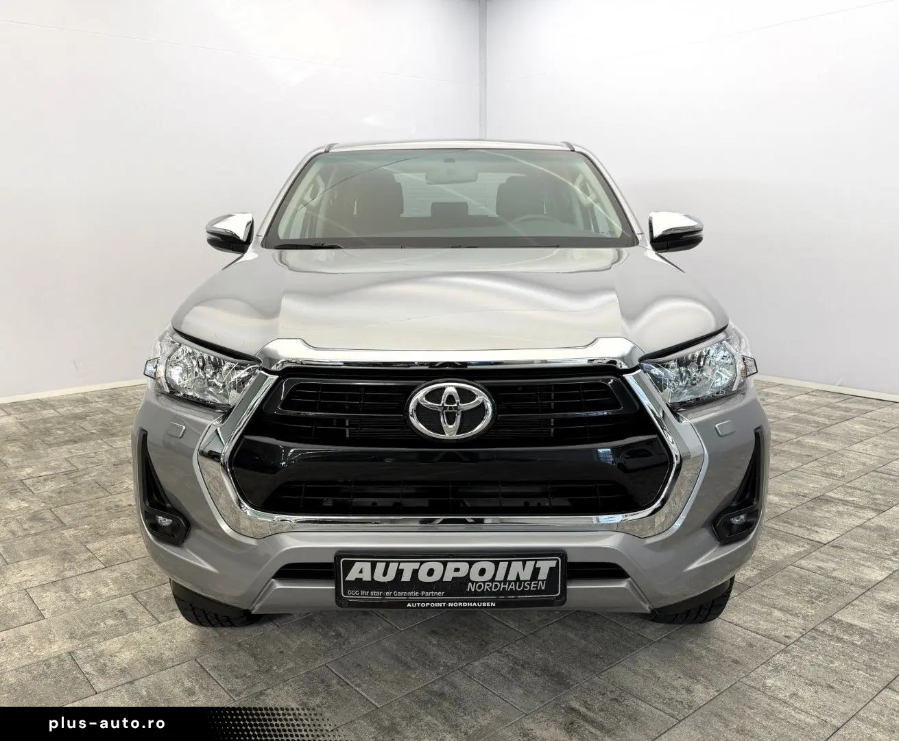 TOYOTA Hilux 2.8 D-4D 4x4  RFK SHZ DAB Rollo AHK