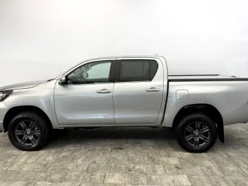 TOYOTA Hilux 2.8 D-4D 4x4  RFK SHZ DAB Rollo AHK