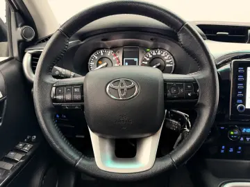 TOYOTA Hilux 2.8 D-4D 4x4  RFK SHZ DAB Rollo AHK