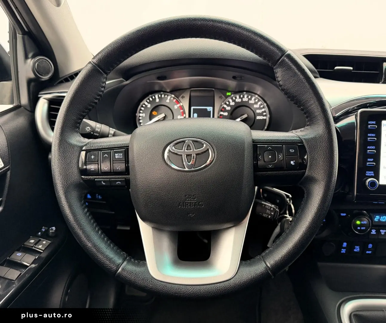 TOYOTA Hilux 2.8 D-4D 4x4  RFK SHZ DAB Rollo AHK