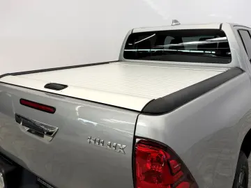 TOYOTA Hilux 2.8 D-4D 4x4  RFK SHZ DAB Rollo AHK