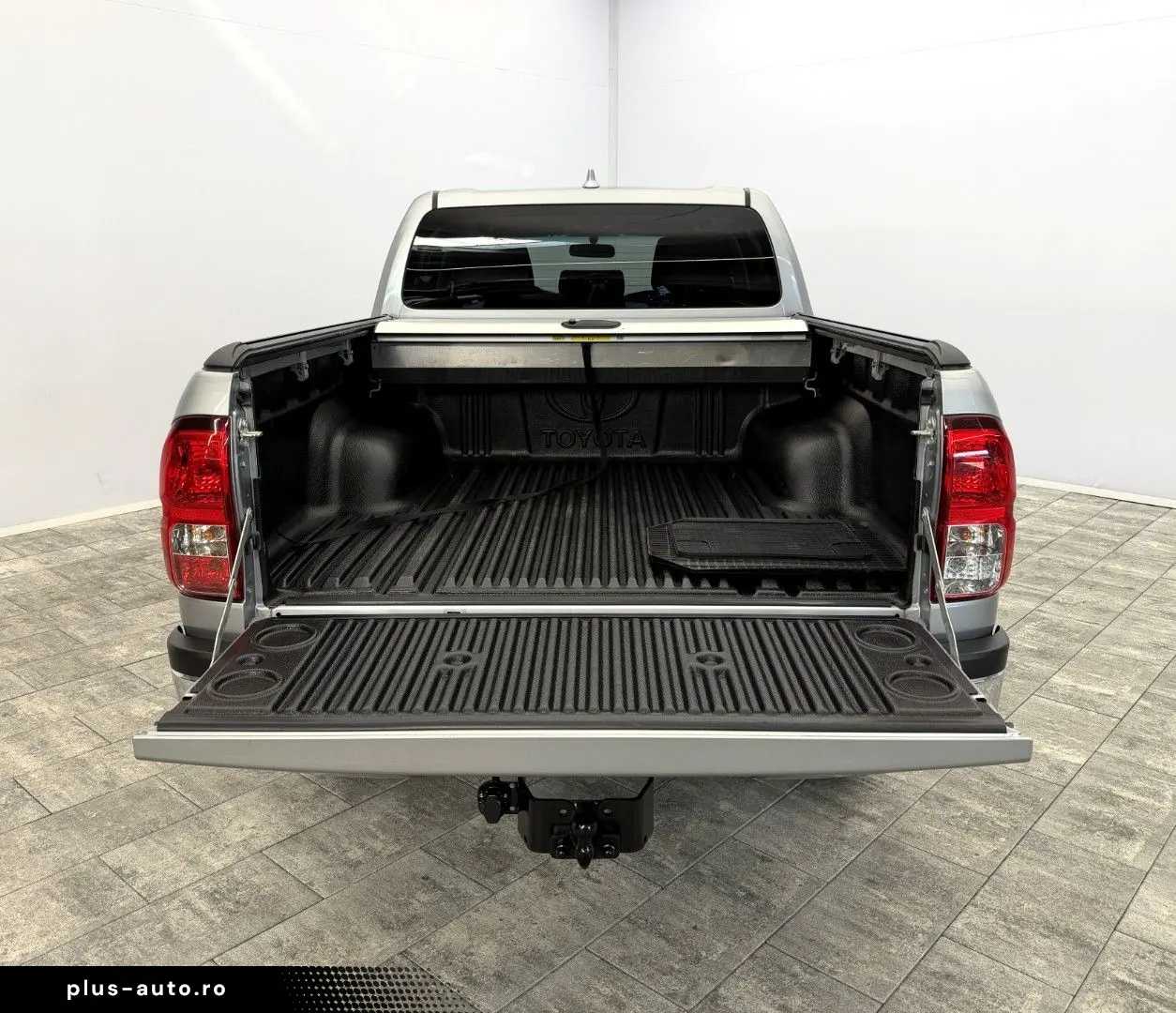 TOYOTA Hilux 2.8 D-4D 4x4  RFK SHZ DAB Rollo AHK
