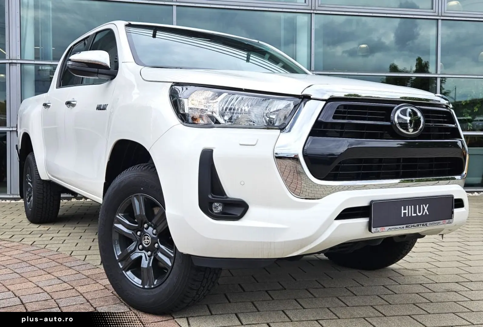TOYOTA Hilux 2 8 D Double Cab Automatik Comfort  AHK