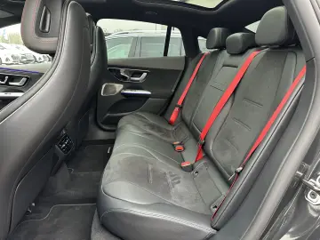 MERCEDES-BENZ EQE 43 AMG 4Matic NAV LED PANORAMA BUR…