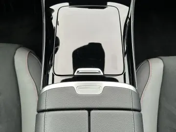 MERCEDES-BENZ EQE 43 AMG 4Matic NAV LED PANORAMA BUR…