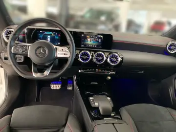 MERCEDES-BENZ CLA 250 Coupé  AMG NIGHT 360 KAM SHZ CARPLAY