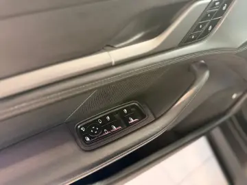 PORSCHE Taycan 4S APPROVED BOSE PANO 93 4 kWh 2.Display