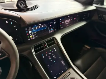PORSCHE Taycan 4S APPROVED BOSE PANO 93 4 kWh 2.Display