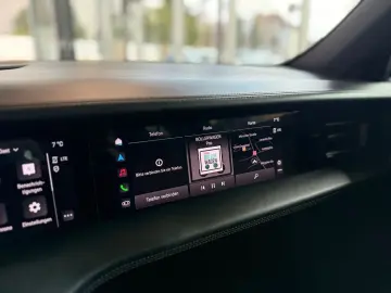 PORSCHE Taycan 4S APPROVED BOSE PANO 93 4 kWh 2.Display