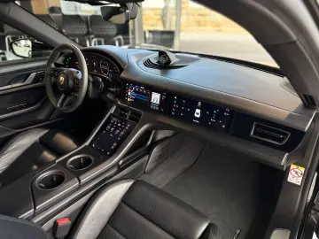 PORSCHE Taycan 4S APPROVED BOSE PANO 93 4 kWh 2.Display