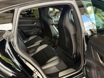 PORSCHE Taycan 4S APPROVED BOSE PANO 93 4 kWh 2.Display