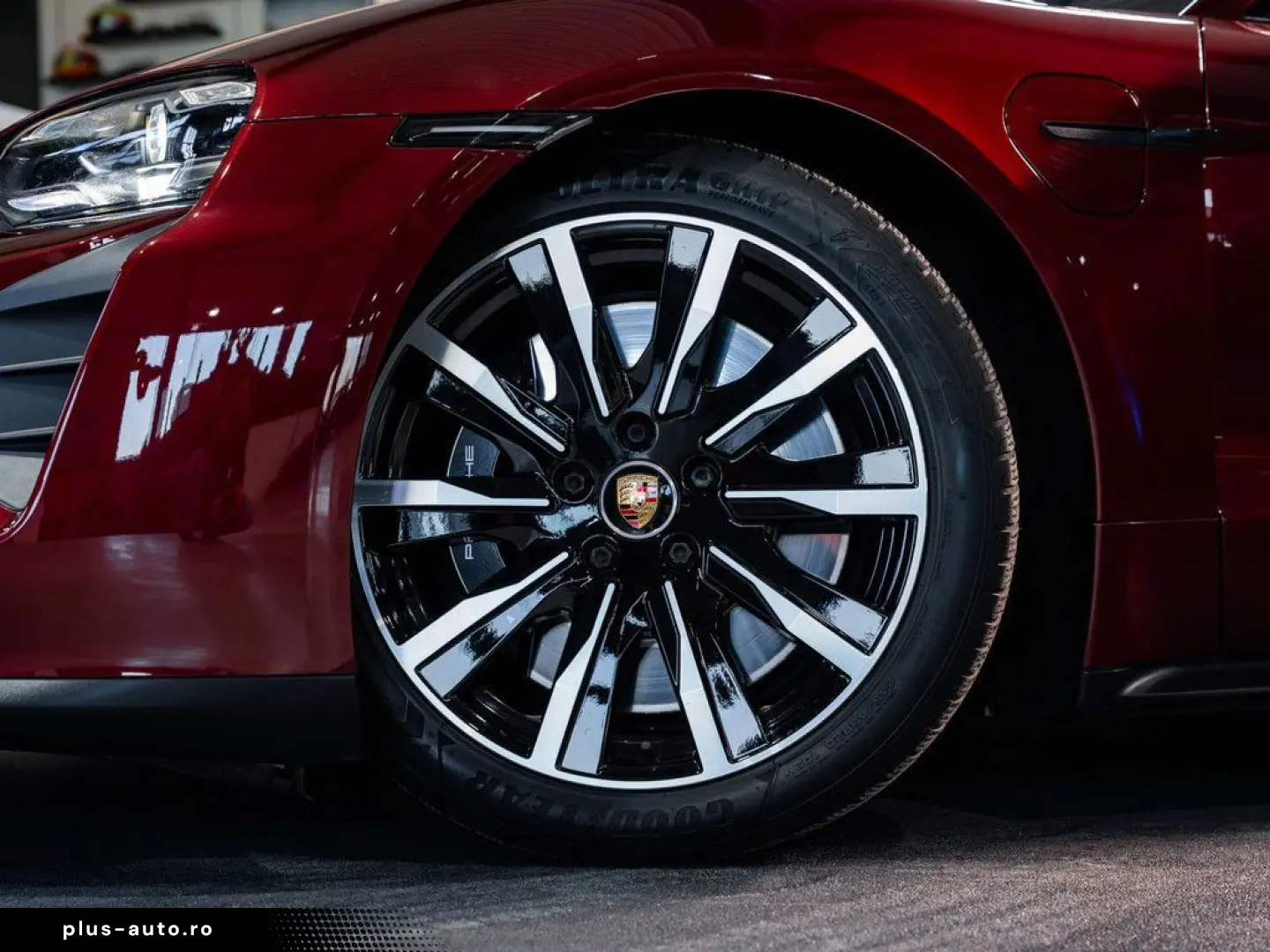 PORSCHE Taycan 4S 93.4 kWh - Sport design - 18-way - Spo