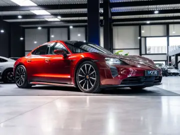 PORSCHE Taycan 4S 93.4 kWh - Sport design - 18-way - Spo