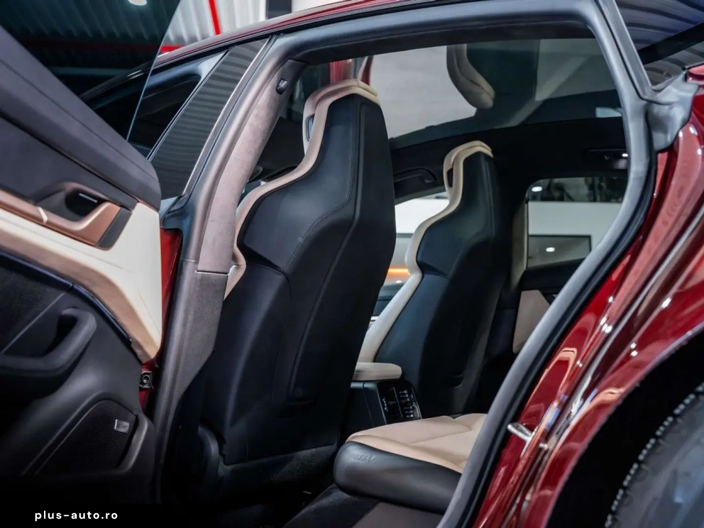 PORSCHE Taycan 4S 93.4 kWh - Sport design - 18-way - Spo