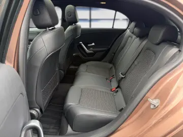 MERCEDES-BENZ A 250 e PANO NIGHT)LED CARPLAY ANDROID