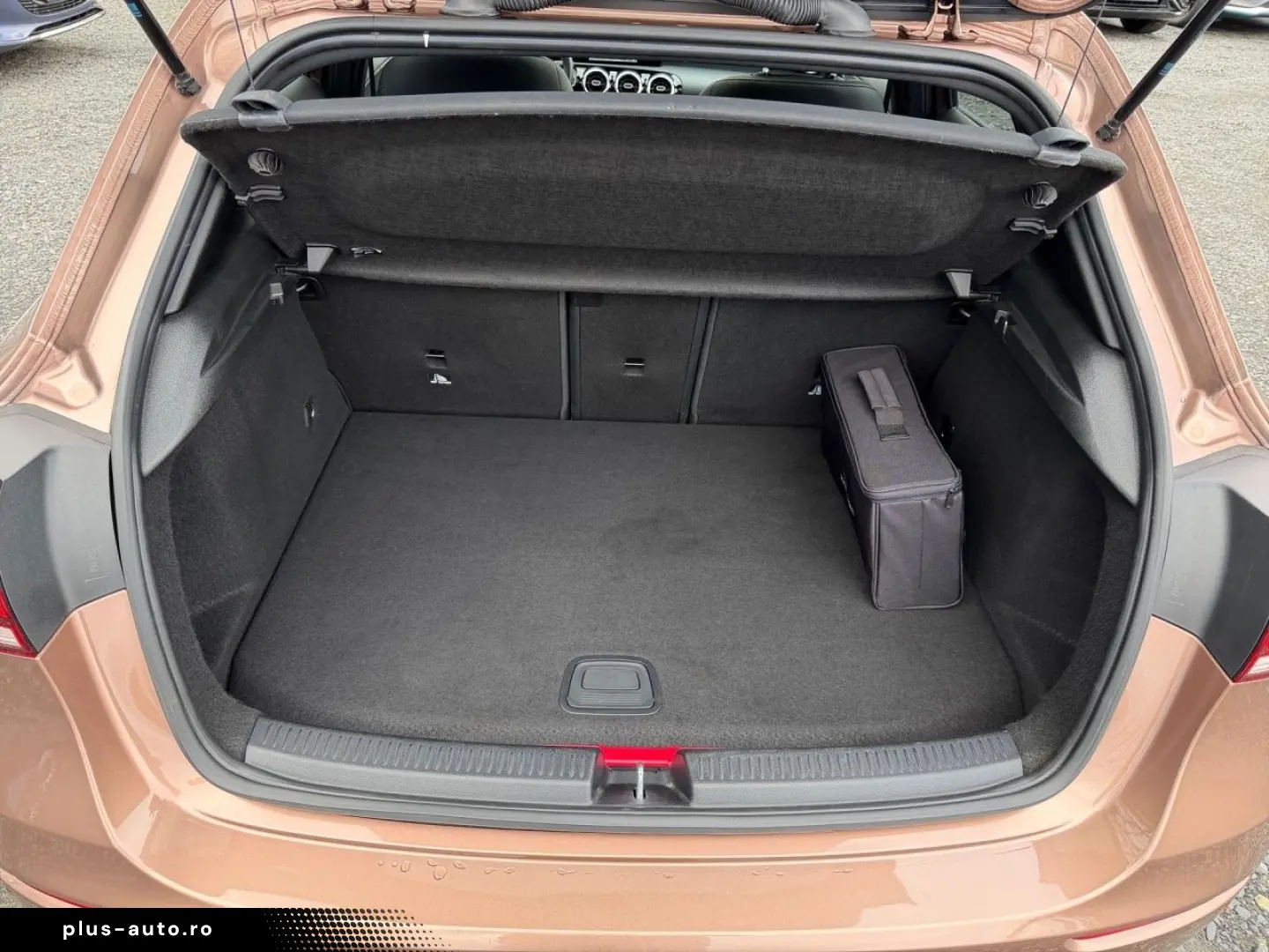 MERCEDES-BENZ A 250 e PANO NIGHT)LED CARPLAY ANDROID