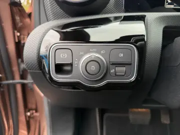 MERCEDES-BENZ A 250 e PANO NIGHT)LED CARPLAY ANDROID