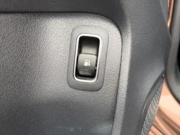 MERCEDES-BENZ A 250 e PANO NIGHT)LED CARPLAY ANDROID