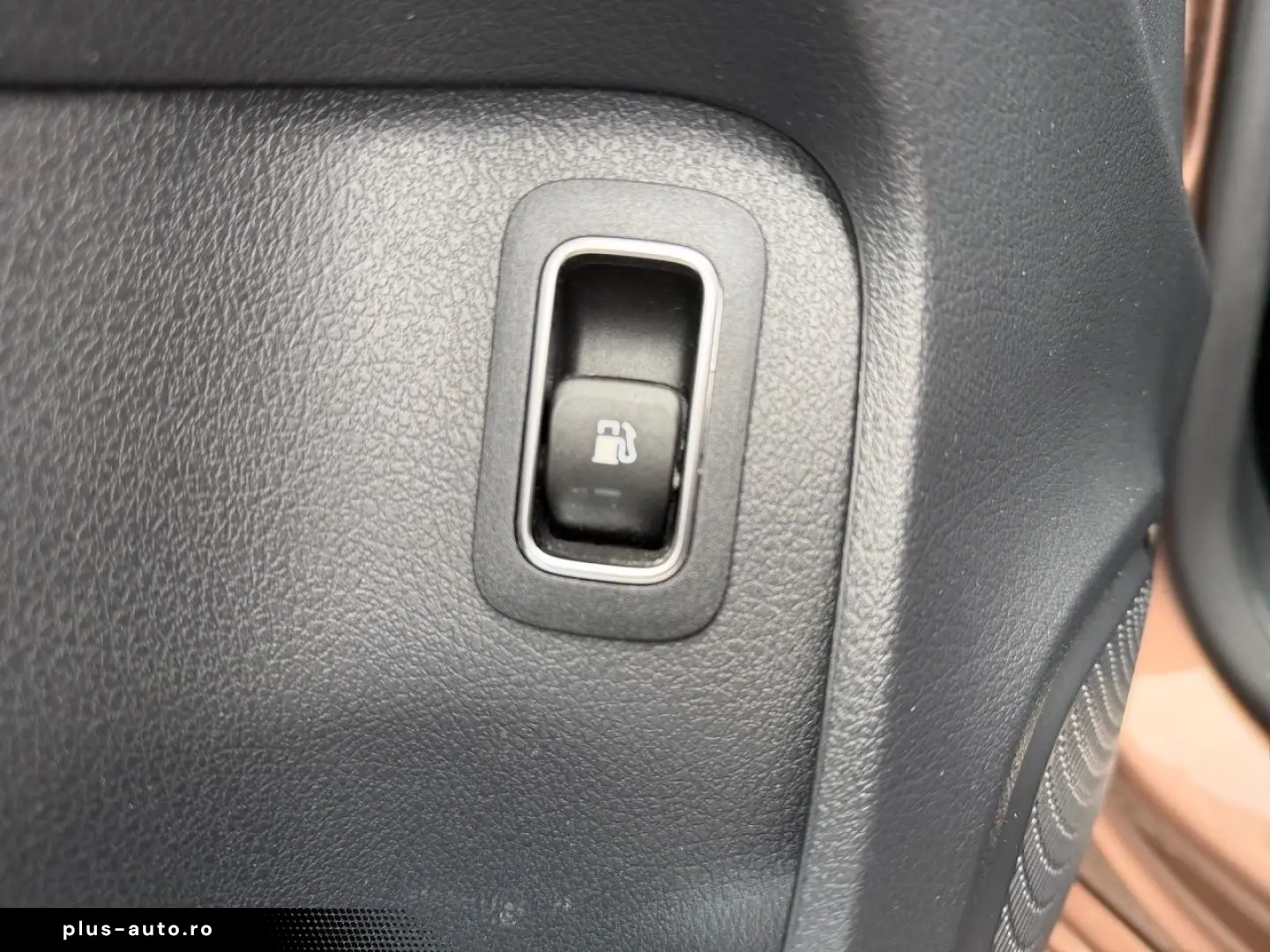 MERCEDES-BENZ A 250 e PANO NIGHT)LED CARPLAY ANDROID