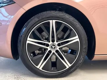 MERCEDES-BENZ A 250 e Progressive 360 Multibeam Dist&hellip;