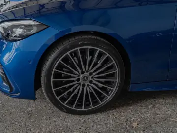 MERCEDES-BENZ C 180 AMG-Sport 360 Pano Night AHK Mem…