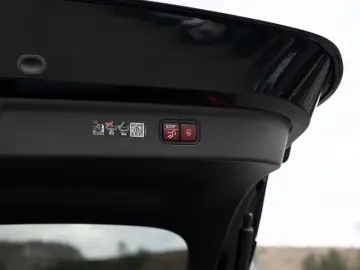 MERCEDES-BENZ EQE 350 SUV 4M ElectricArt LED 360 AHK…