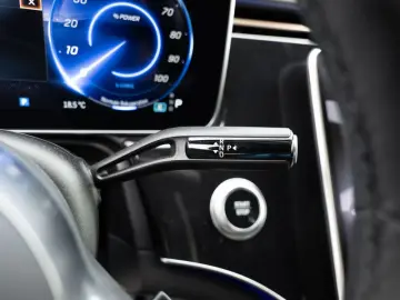 MERCEDES-BENZ EQE 350 SUV 4M ElectricArt LED 360 AHK…