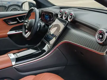 MERCEDES-BENZ GLC400e AMG 4M Hinterachslenkung Airma…