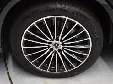 MERCEDES-BENZ GLC 400 e 4Matic AMG Line Pano Distron…