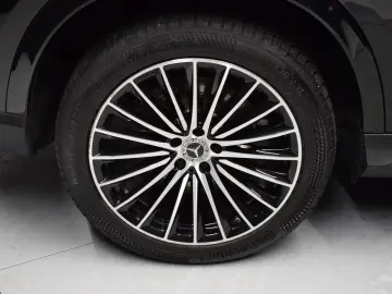 MERCEDES-BENZ GLC 400 e 4Matic AMG Line Pano Distron…