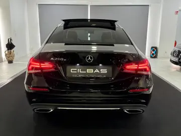 MERCEDES-BENZ A 250 e 8G Limo PANO LEDER BEIGE HUD WIDE 360