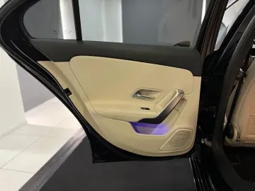 MERCEDES-BENZ A 250 e 8G Limo PANO LEDER BEIGE HUD WIDE 360