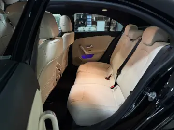 MERCEDES-BENZ A 250 e 8G Limo PANO LEDER BEIGE HUD WIDE 360