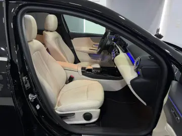 MERCEDES-BENZ A 250 e 8G Limo PANO LEDER BEIGE HUD WIDE 360