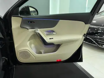 MERCEDES-BENZ A 250 e 8G Limo PANO LEDER BEIGE HUD WIDE 360